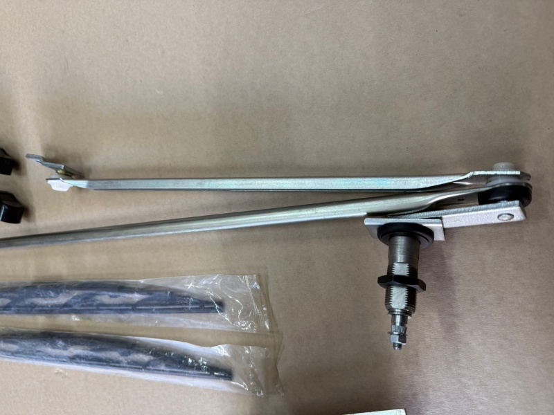 Стеклоочиститель электрический / Завод 1307.5215000-10 