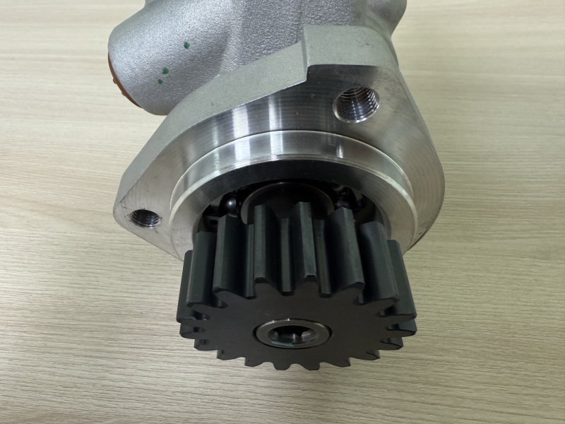 Насос ГУР ZF 200 bar дв.Cummins / Bosch 7679955618 